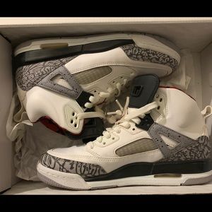 Nike Jordan retro 4 size 6.5 pre-owned